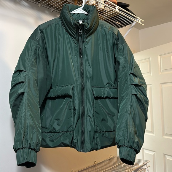 Fabletics Puffer Jacket EUC SIZE S - Picture 1 of 4